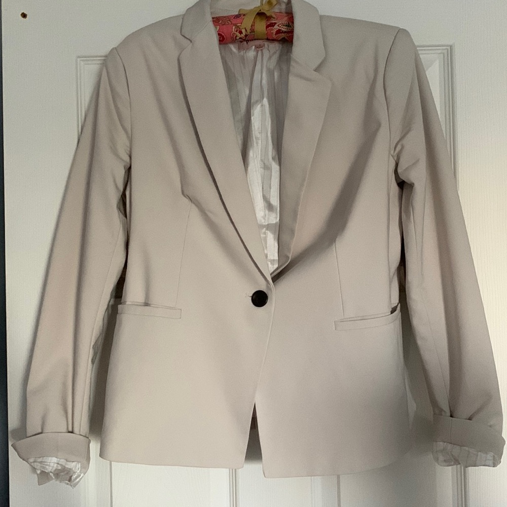 Cream suit jacket